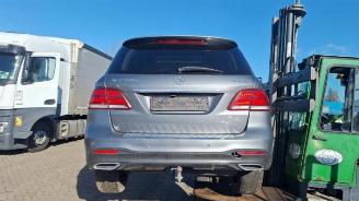 Coche siniestrado Mercedes GLE GLE (W166), SUV, 2015 / 2018 350d 3.0 V6 24V BlueTEC 4-Matic 2018