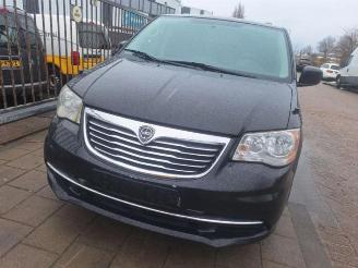 Lancia Voyager Voyager (RT), MPV, 2011 / 2014 2.8 CRD 16V picture 3