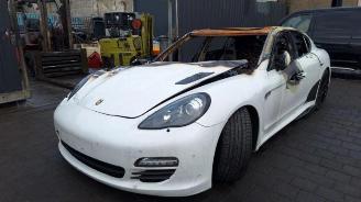 Salvage car Porsche Panamera Panamera (970), Liftback, 2009 / 2016 3.0 V6 24V S E-Hybrid 2012