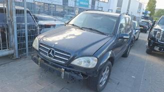  Mercedes ML ML I (163), SUV, 1998 / 2005 400 4.0 CDI V8 32V 2002/8