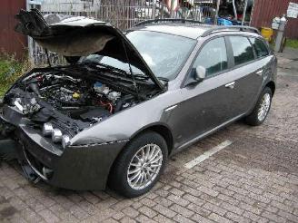 Salvage car Alfa Romeo 159 1.9 jtd 2008