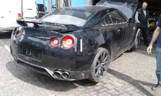 Nissan GT-R 3.8 picture 2