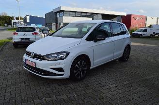 Voiture accidenté Volkswagen Golf Sportsvan 1.6 TDI 85 KW IQ.DRIVE COMFORTLINE 2020/1