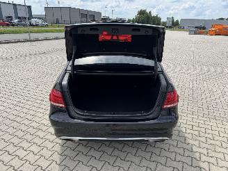 Mercedes E-klasse E300 BLEUTEC HYBRID AMG PAKKET LED NAVI picture 12