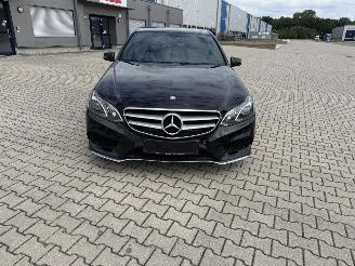 Mercedes E-klasse E300 BLEUTEC HYBRID AMG PAKKET LED NAVI picture 2