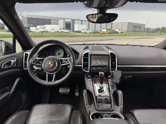 Porsche Cayenne S E-HYBRID Panorama Xenon Leder Voll picture 19