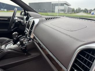 Porsche Cayenne S E-HYBRID Panorama Xenon Leder Voll picture 24