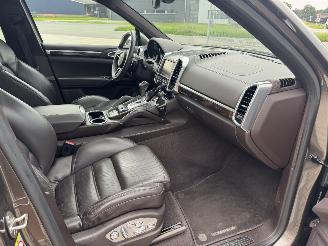 Porsche Cayenne S E-HYBRID Panorama Xenon Leder Voll picture 16
