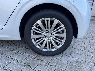 Peugeot 208 1.6 DIESEL ALURE NAVI KLIMA 5 TURIG picture 9