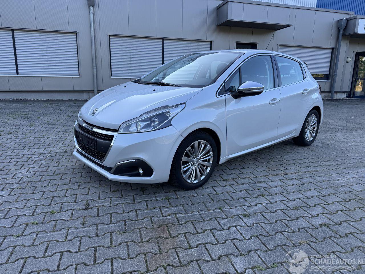Peugeot 208 1.6 DIESEL ALURE NAVI KLIMA 5 TURIG