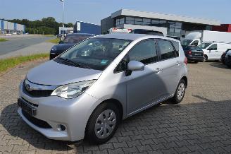 Subaru Trezia Subaru Trezia 1.4D Active FWD Klima 6 gang picture 2