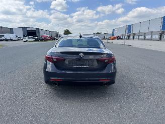 Alfa Romeo Giulia SUPER 2.2 JTDM NAVI LEDER XENON VOLL picture 6