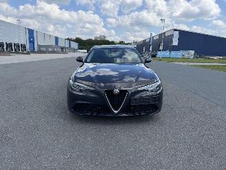 Alfa Romeo Giulia SUPER 2.2 JTDM NAVI LEDER XENON VOLL picture 2