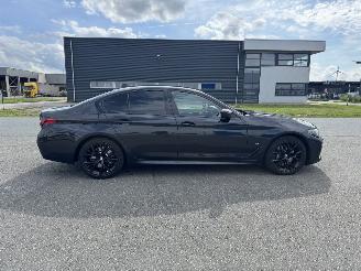 BMW 5-serie 530e M Sport Paket LED Navi Leder Klima picture 4