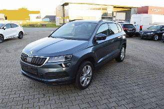 damaged passenger cars Skoda Karoq 2.0 TDI 4X4 Allrad 110 KW Style 2018/1