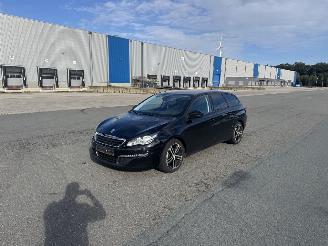 Coche accidentado Peugeot 308 1.6 HDI NAVI KLIMAAUTOMATIK LEDER SITZHEIZUNG 2015/12