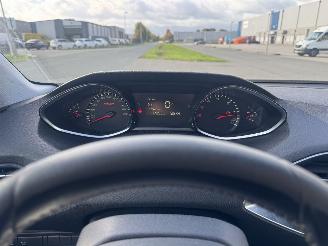 Peugeot 308 1.6 HDI NAVI KLIMAAUTOMATIK LEDER SITZHEIZUNG picture 17