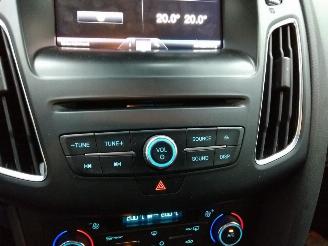 Ford Focus  picture 11
