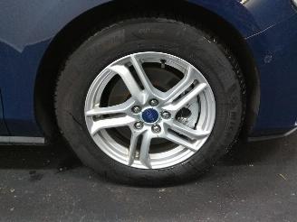 Ford Focus  picture 3