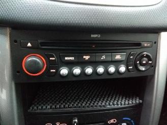 Peugeot 207  picture 12