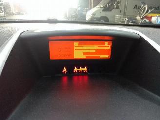 Peugeot 207  picture 3