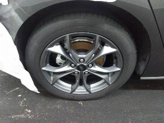 Ford Focus  picture 3
