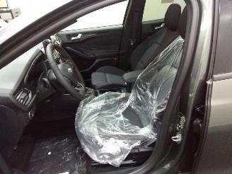 Ford Focus  picture 25