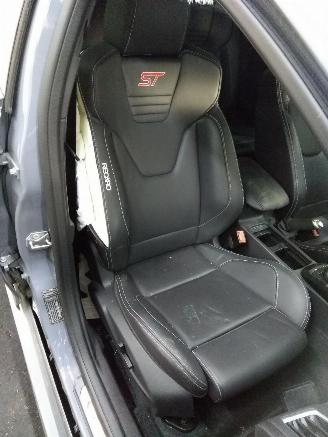 Ford Focus  picture 11