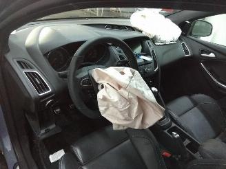 Ford Focus  picture 13