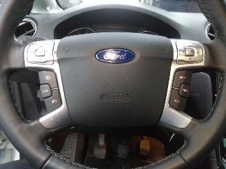 Ford S-Max  picture 6