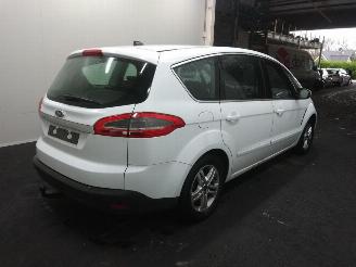 Ford S-Max  picture 17