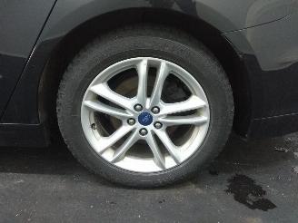 Ford Mondeo  picture 9