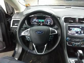 Ford Mondeo  picture 2