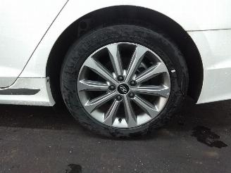 Hyundai Sonata  picture 10