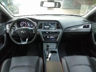 Hyundai Sonata  picture 5