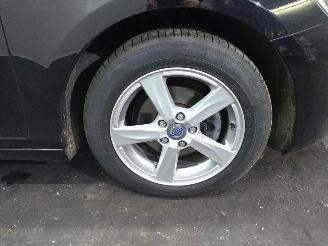 Volvo V-40  picture 15