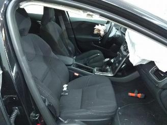 Volvo V-40  picture 22