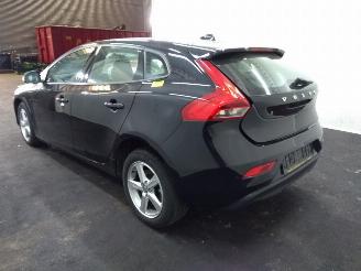 Volvo V-40  picture 19