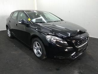 Volvo V-40  picture 1