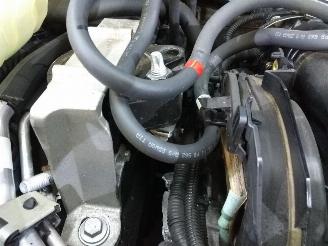 Volvo V-40  picture 21