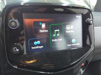 Peugeot 108  picture 23