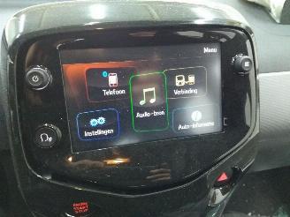 Peugeot 108  picture 9