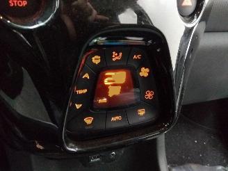 Peugeot 108  picture 7