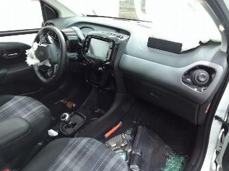 Peugeot 108  picture 19