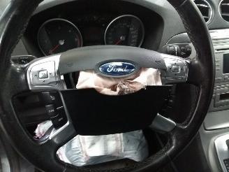Ford S-Max  picture 16