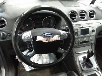 Ford S-Max  picture 17