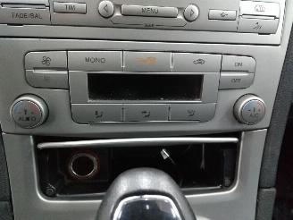 Ford S-Max  picture 5