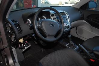 Kia Ceed  picture 10
