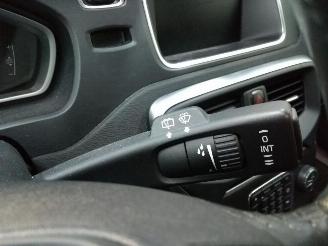 Volvo V-40  picture 24