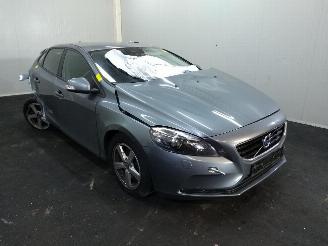 Volvo V-40  picture 1
